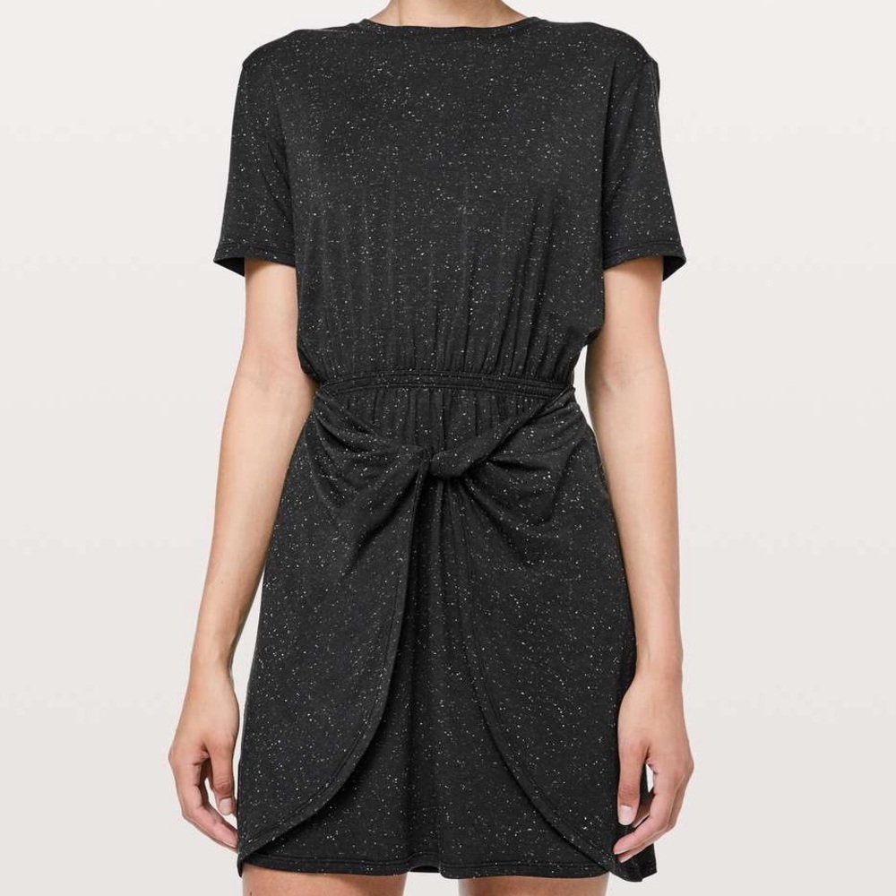 Lululemon Unwind Your Mind Black/White Dress (Size 4)